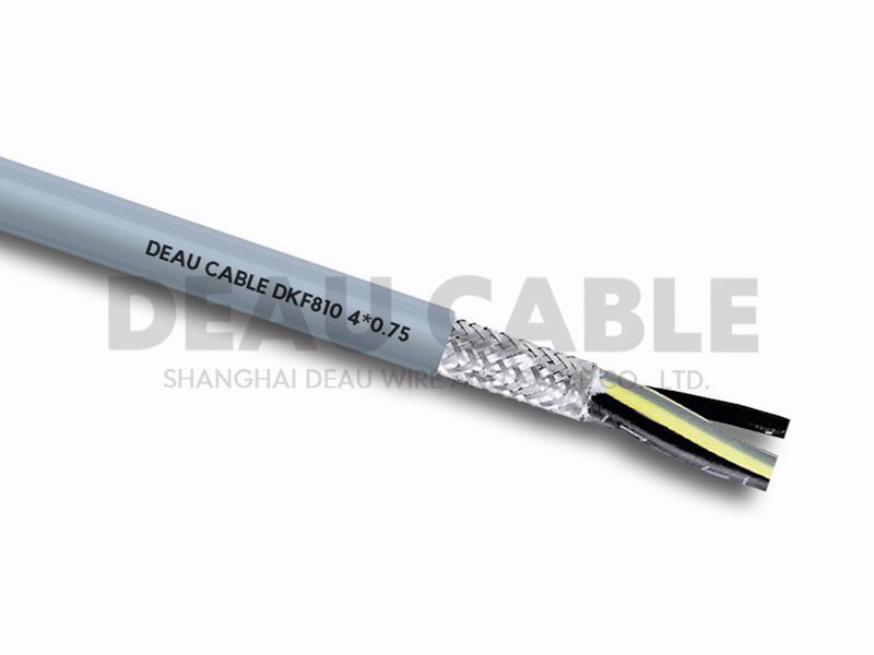 典型應(yīng)用適用于連續(xù)往復(fù)運動下的安裝， 特別是工業(yè)作用環(huán)境下的頻繁彎曲場合， 如現(xiàn)代化機械標(biāo)準(zhǔn)部件的拖鏈中及物流系統(tǒng)、 操控系統(tǒng)、 機械自動化系統(tǒng)等。 數(shù)控機床、 電子設(shè)備、 五金沖壓、 木材石材機械、 玻璃與門窗機械、 注塑機、 機械 （人） 手、 建筑機械、 重型機器廠 、 汽車制造、 起重運輸設(shè)備、 自動化倉庫、 碼頭、 消防車等的室內(nèi)外環(huán)境需要屏蔽的場所。 特別應(yīng)用重機械負(fù)荷， 海岸、 港口、野外， 高低溫、 高污染等惡劣環(huán)境場所。